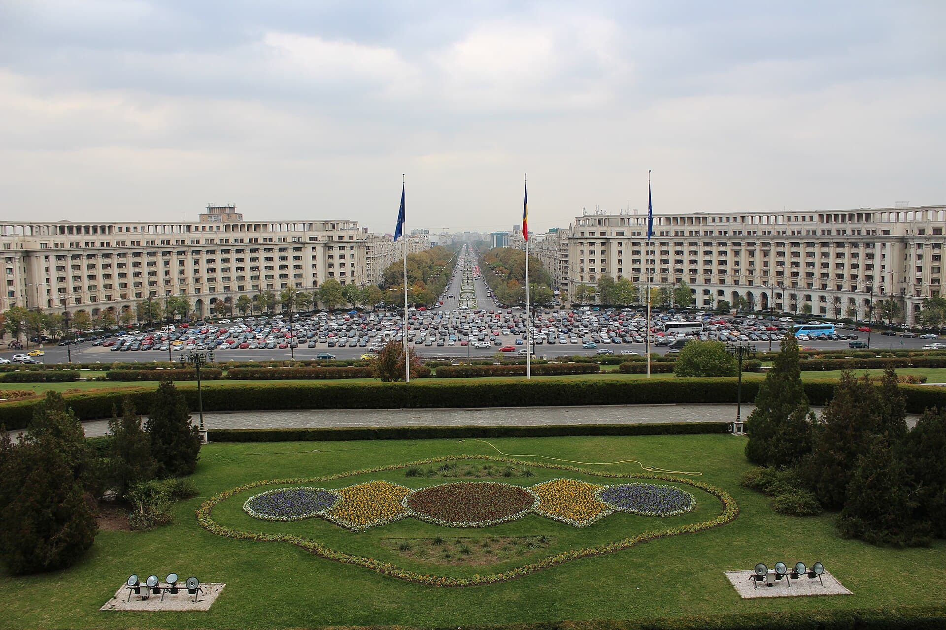 Unirii Boulevard seen from the Palace of the Parliament: the monumental axis Ceaușescu built in place of the Uranus district.